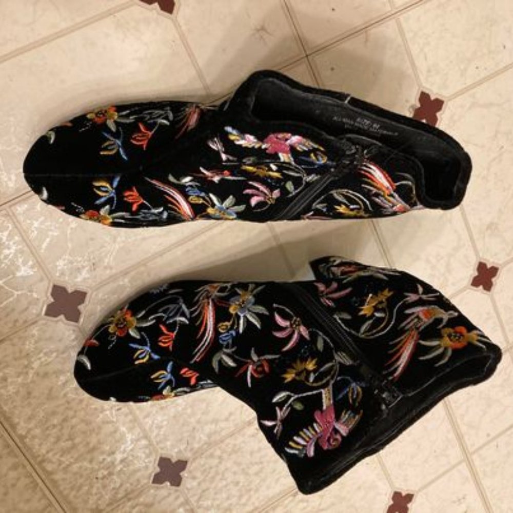 Embroidered Velvet Booties - Picture 3 of 3
